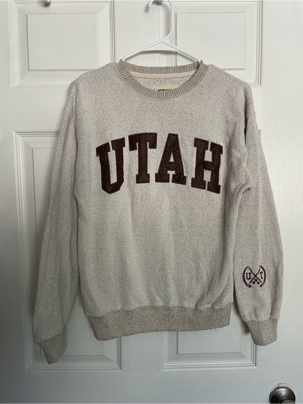 New York Popular Utah size S Crewneck Sweater in Tan with Brown Lettering